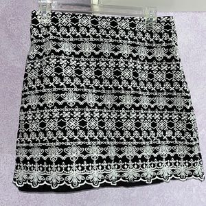 LOFT EUC embroidered floral lined scalloped edge midi skirt